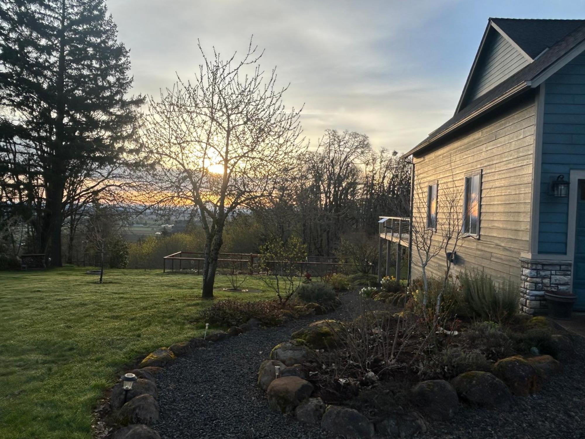 2 Bedroom Suite: Views, Private Entrance, Evchgr Amity Exterior photo